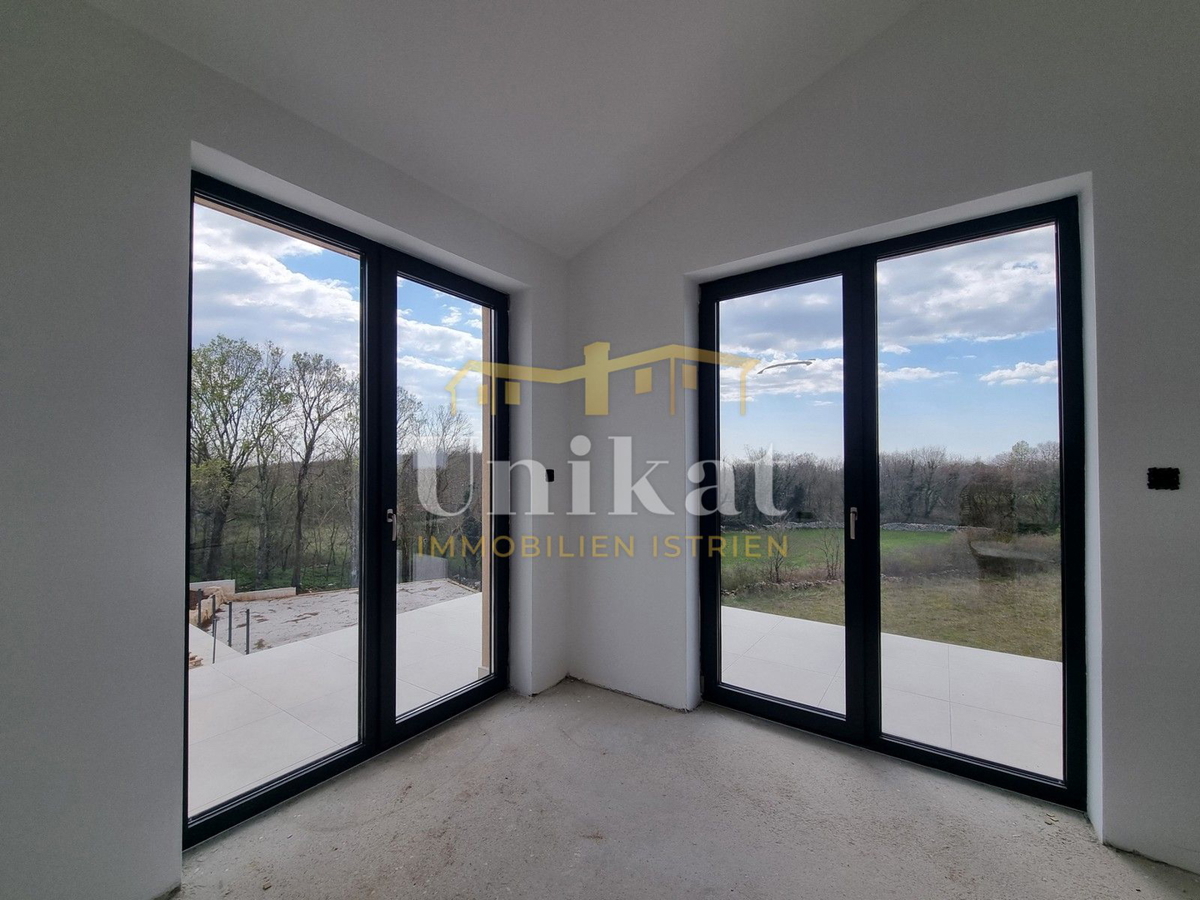 Hiša v okolici Višnjana - 4 spalnice in bazen